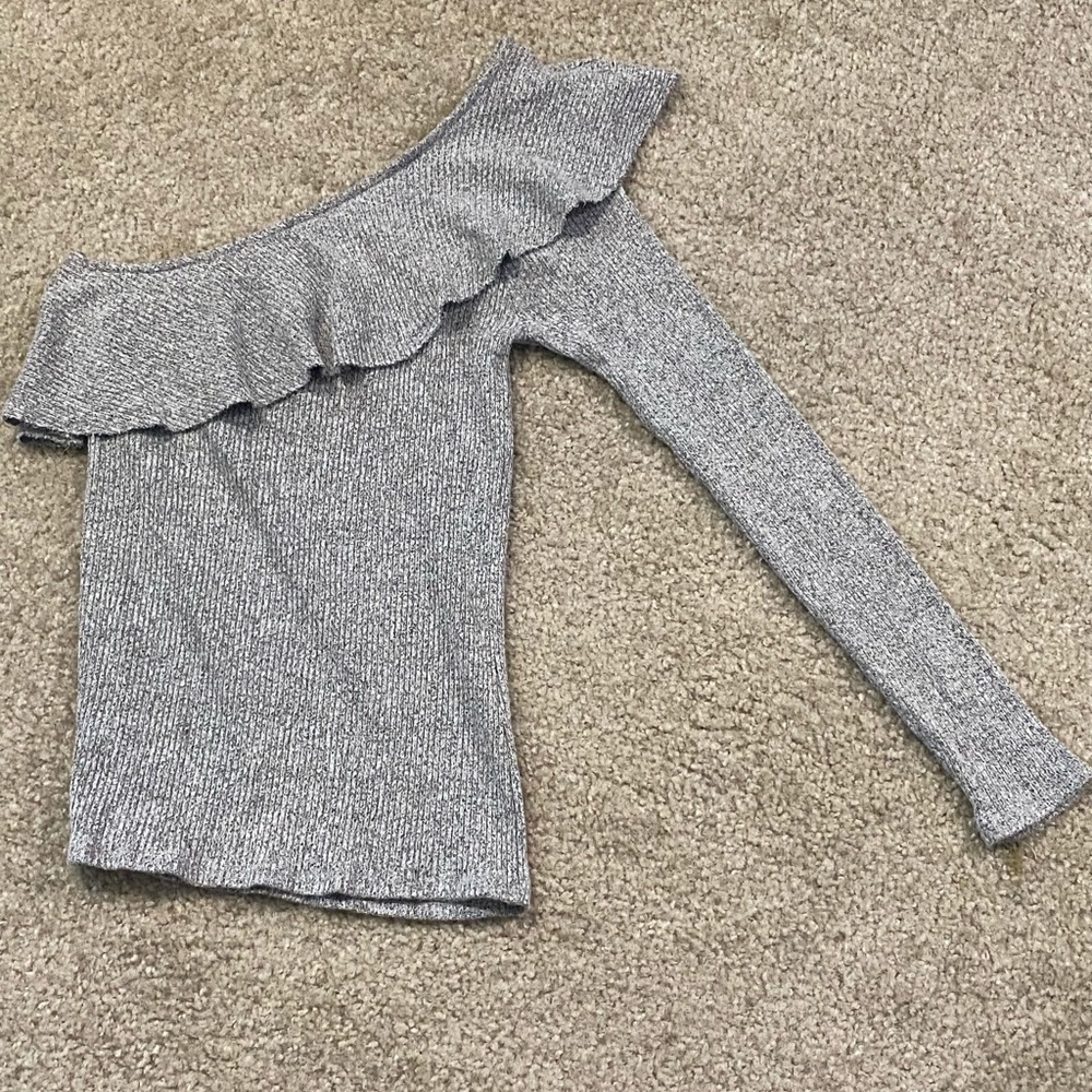 Small Express One Eleven One-Shoulder Ruffle Top - Picture 2 of 6